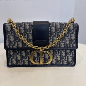 DIOR MONTAIGNE EAST WEST
