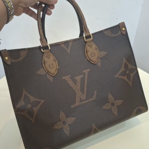 Louis Vuitton On the go MM